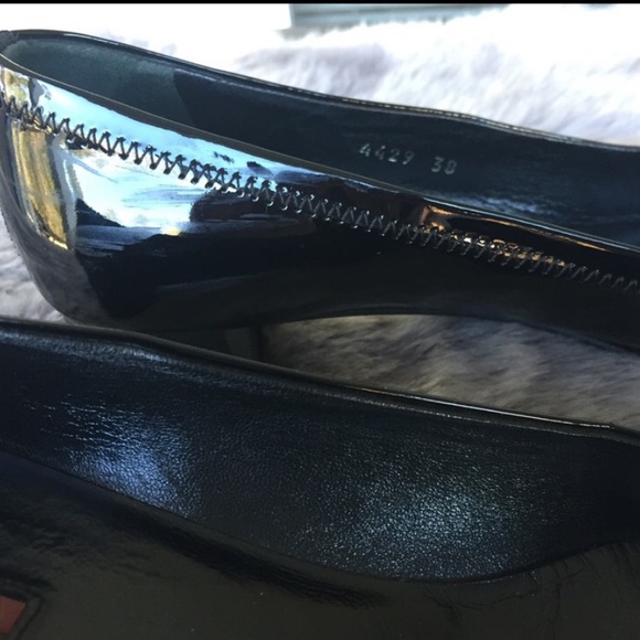 Prada Patent leather Logo Classic Shoes - Picture 4 of 6